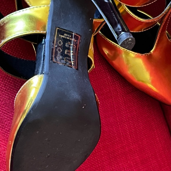 Shoes - Picture 7 of 10